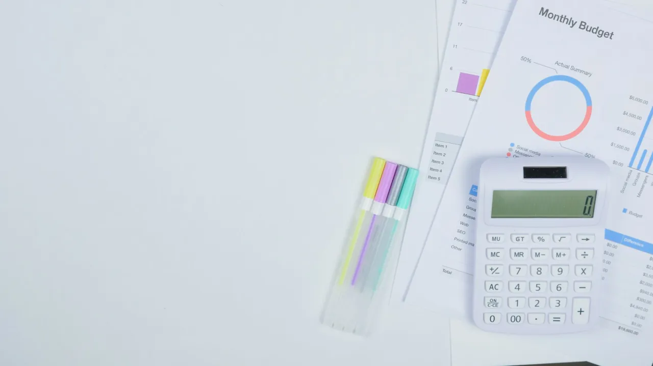 Running the lease or finance budget math with a calculator