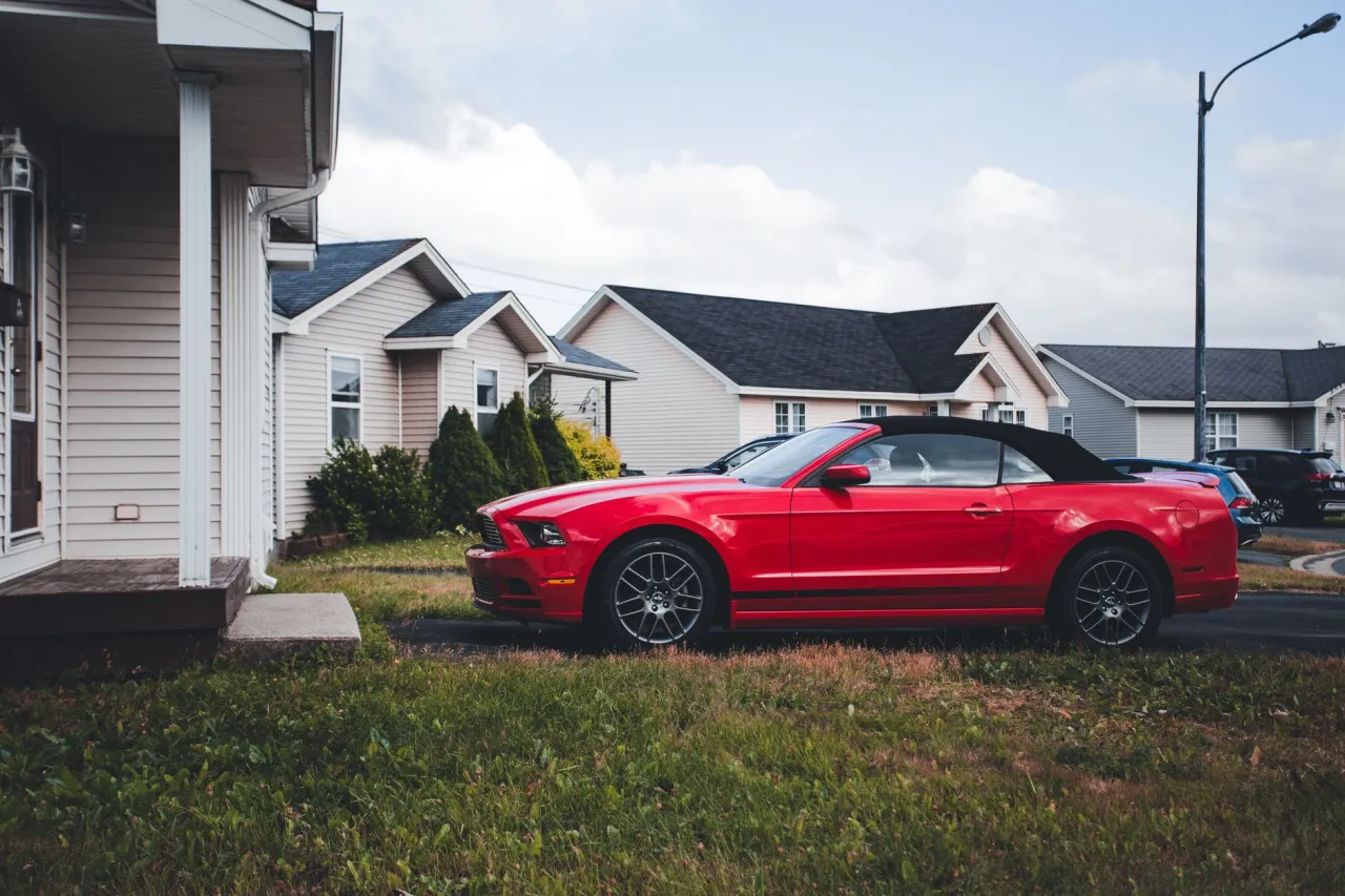 Listing a financed car for sale from the driveway