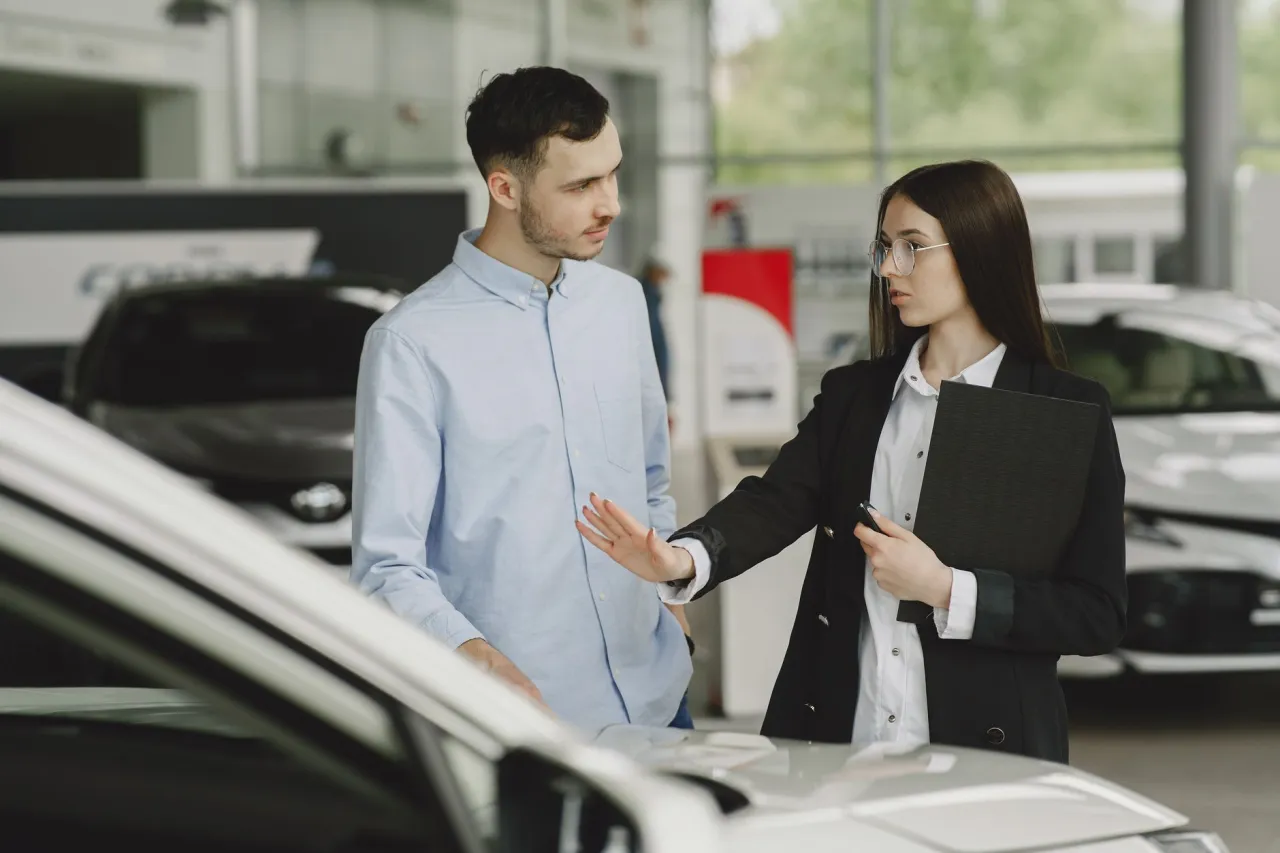 Comparing used car loans at a Canadian dealership