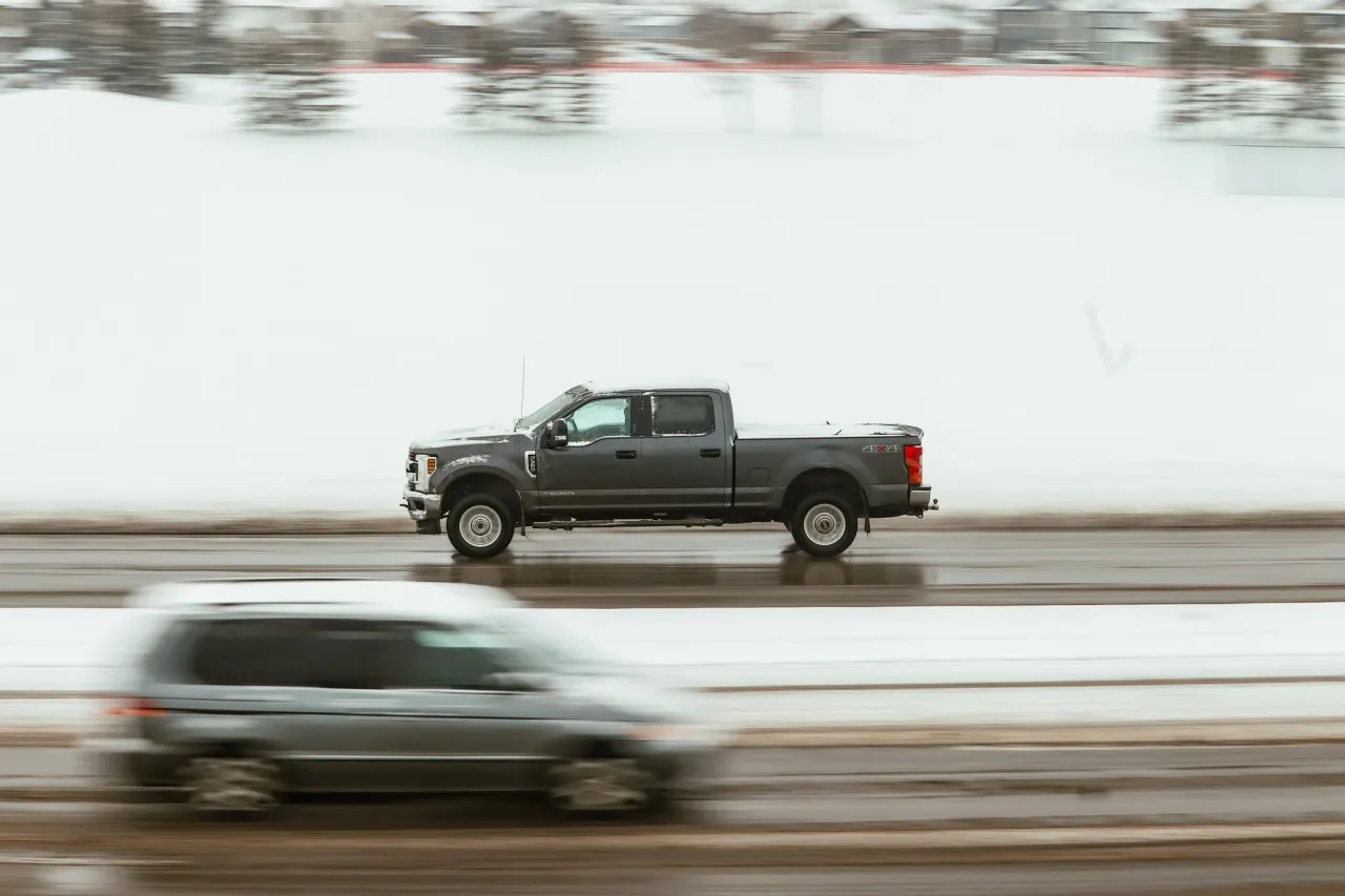 Winter highway driving that makes a reliable vehicle essential in Edmonton
