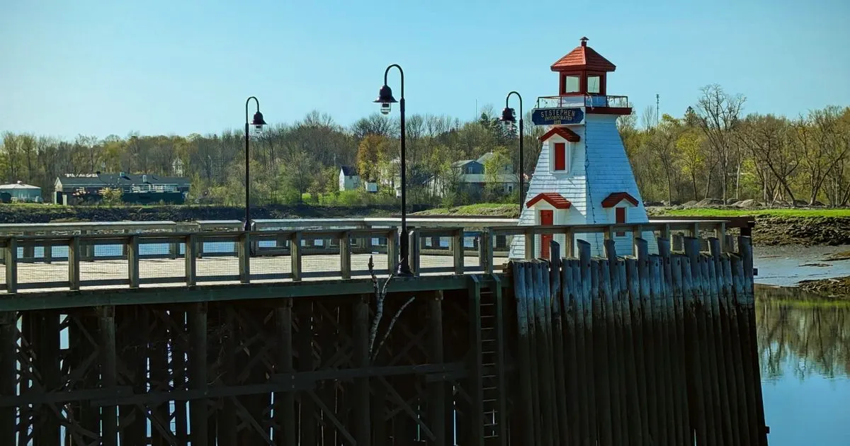 Car loans New Brunswick: the St. Stephen lighthouse on the riverside boardwalk