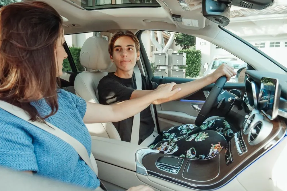 Parent coaching a teen driver, the age group no credit car loans in Canada are built for